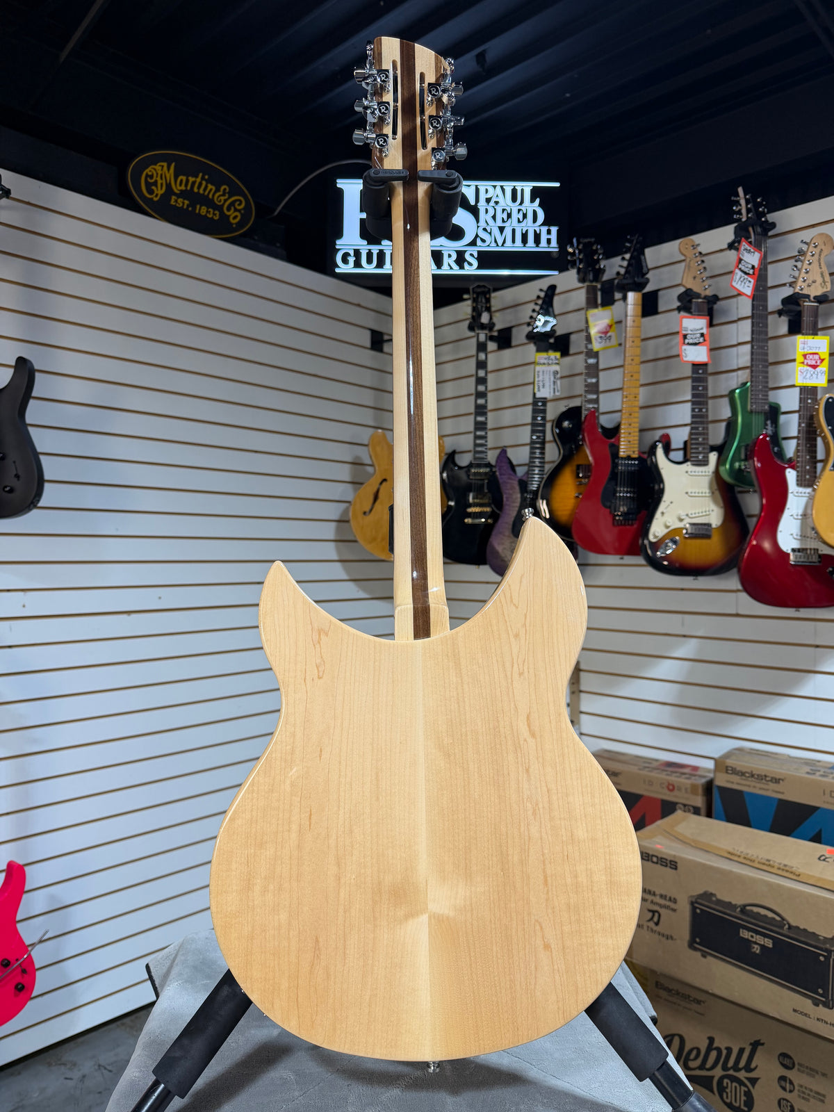 Rickenbacker 330/12 Mapleglo