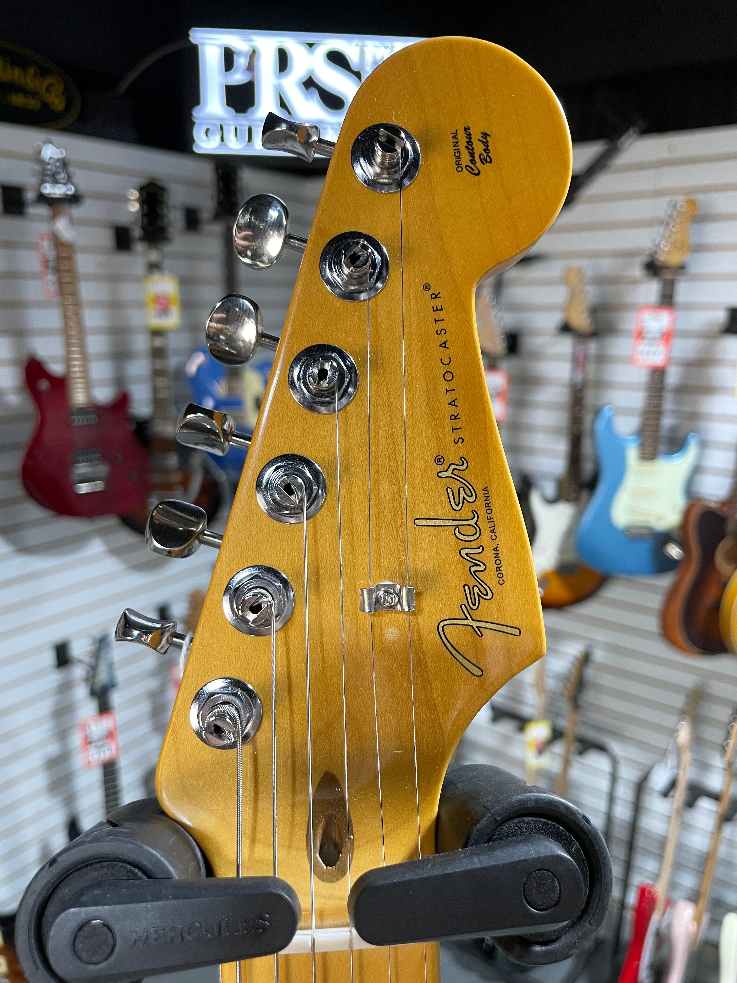 Fender American Professional Classic Stratocaster 2025 - 3-color Sunburst w/ Gig Bag & PLEK*D #045