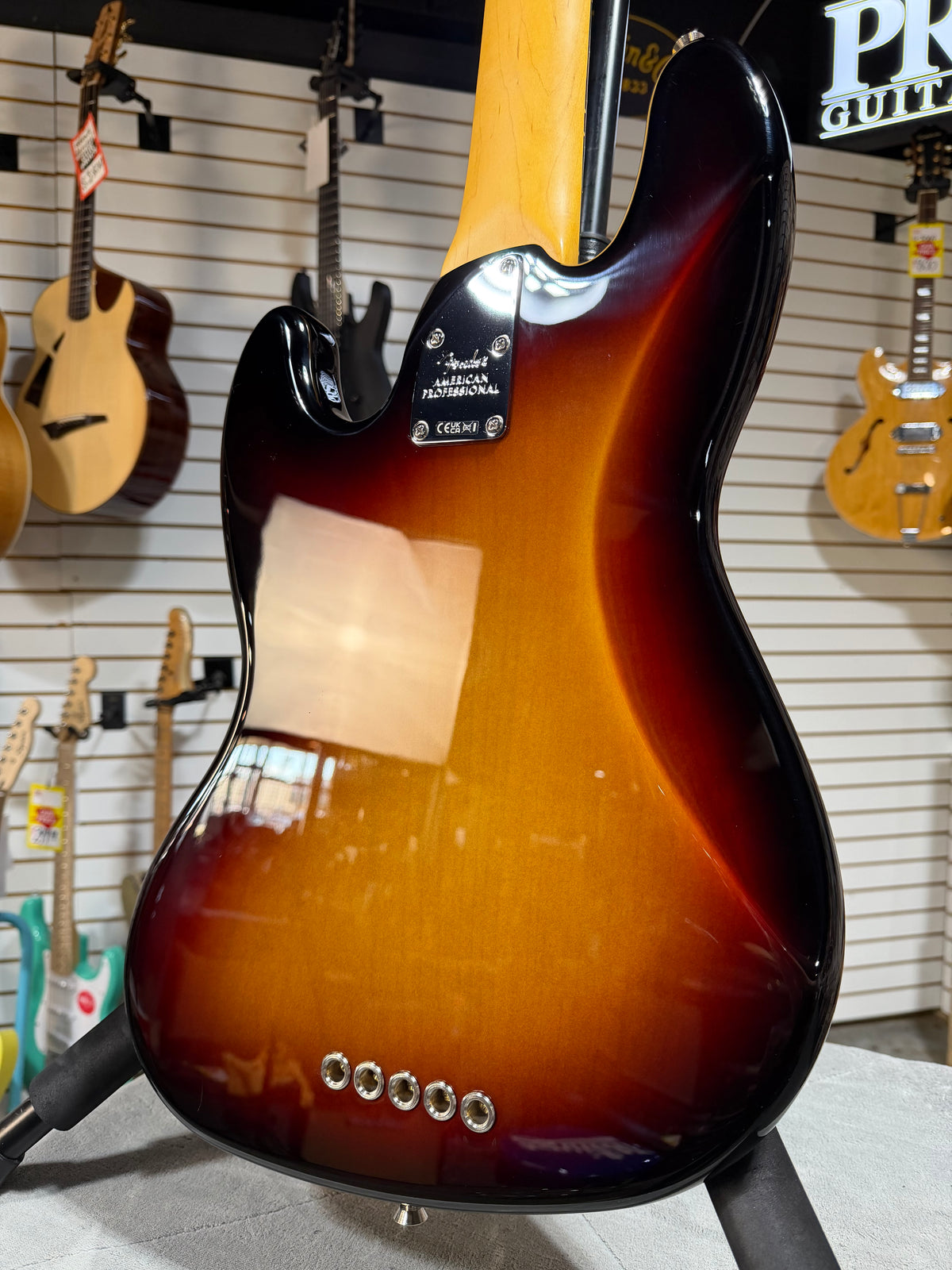 Fender American Professional Jazz Bass V 3-color Sunburst