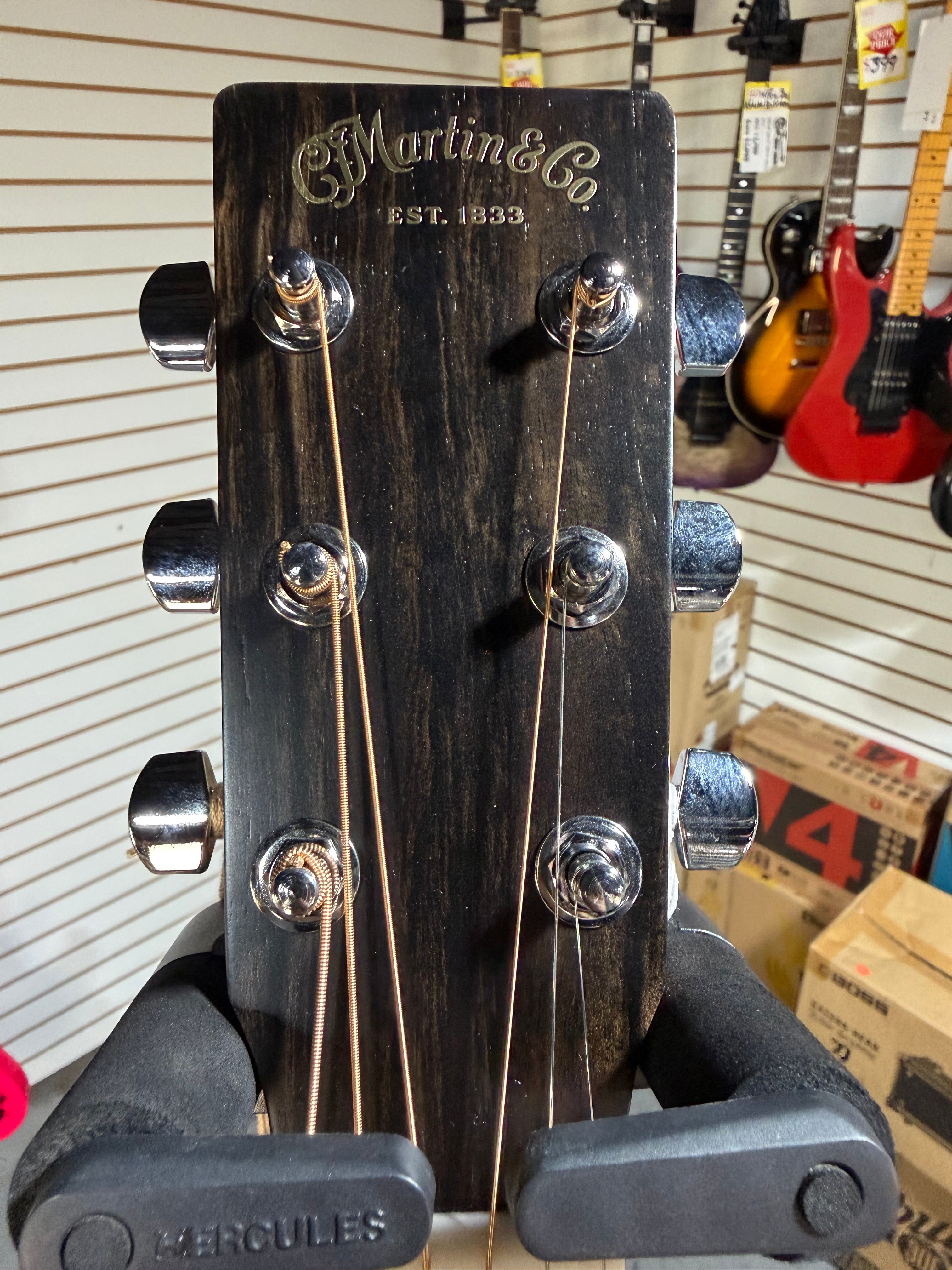 Martin 000-10E Shawn Mendes Natural