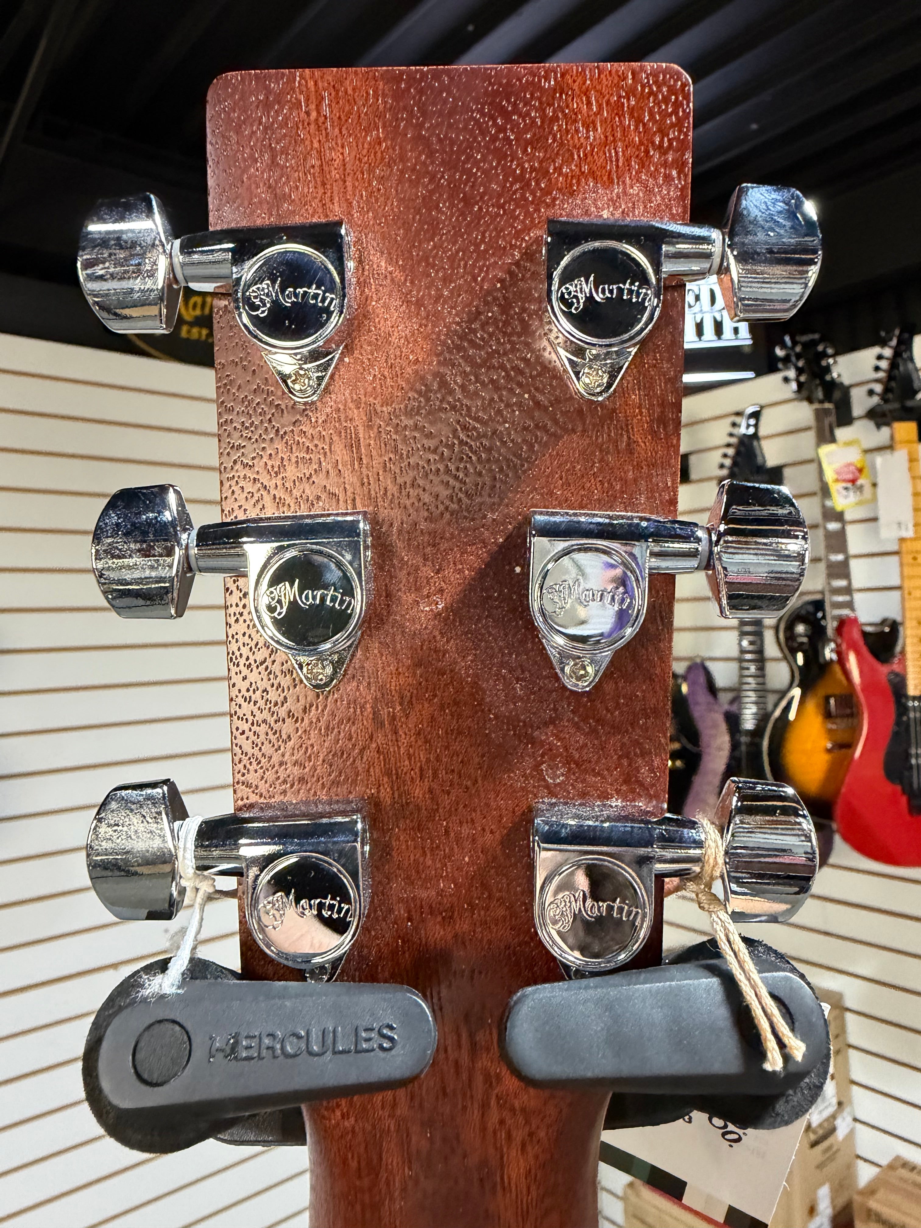 Martin 000-10E Shawn Mendes Natural