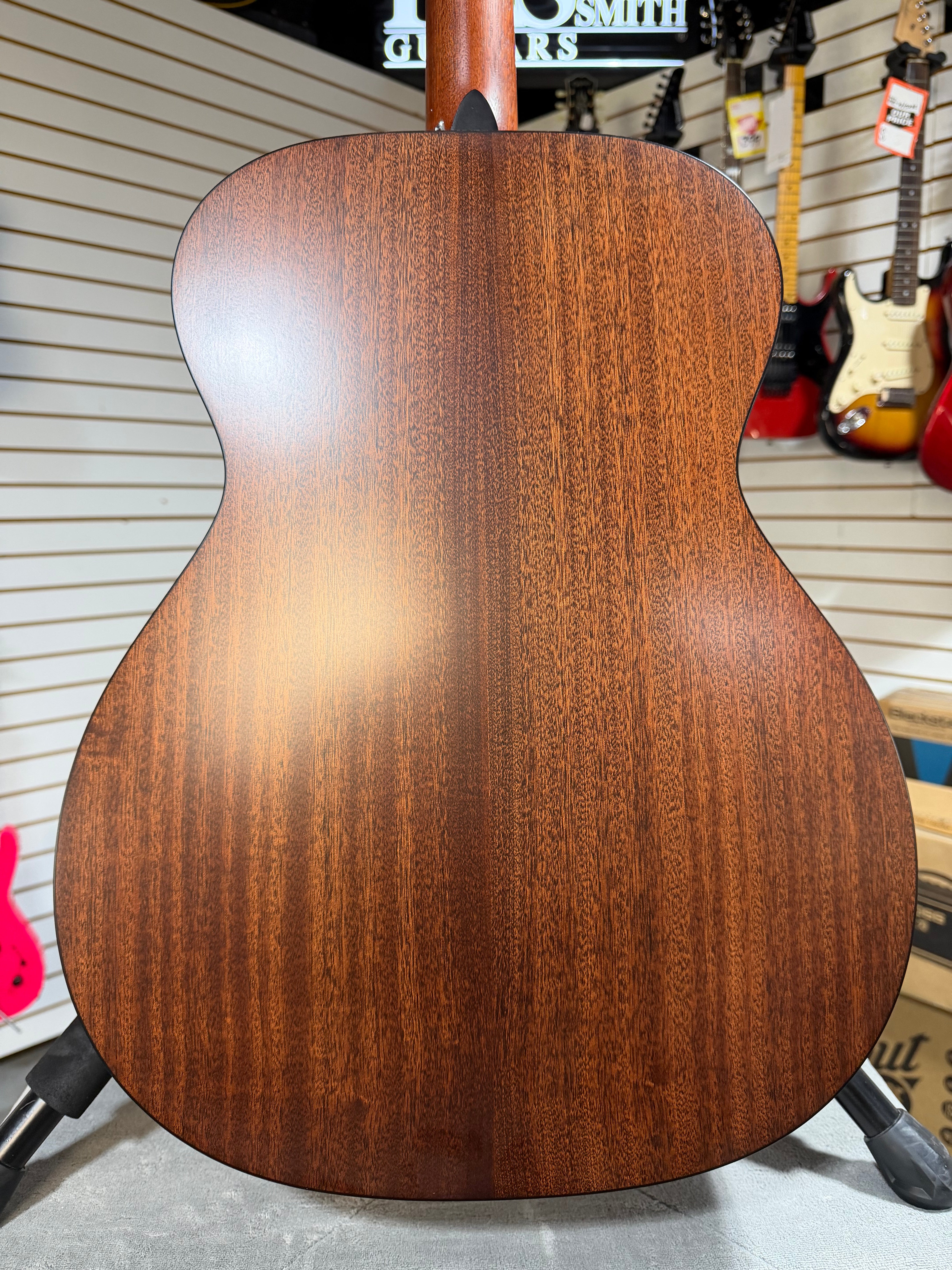 Martin 000-10E Shawn Mendes Natural