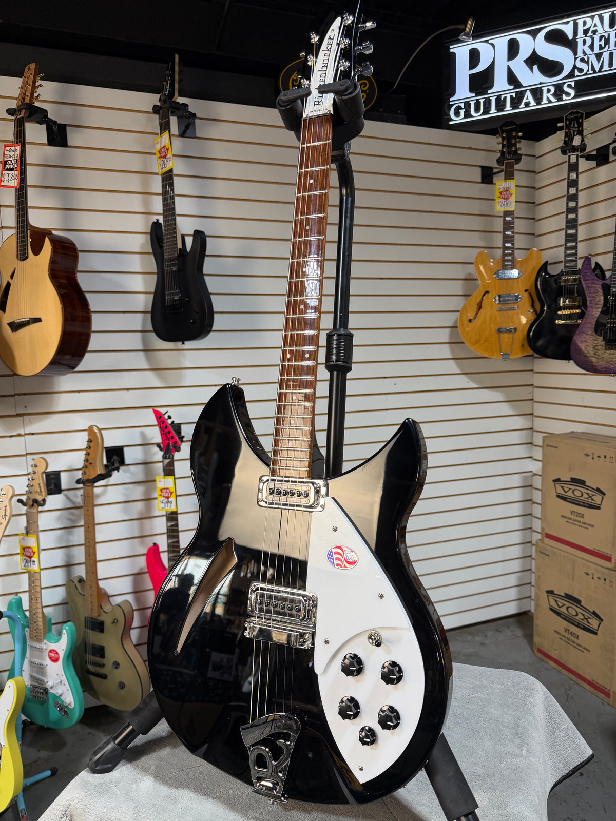 Rickenbacker 330 Jetglo