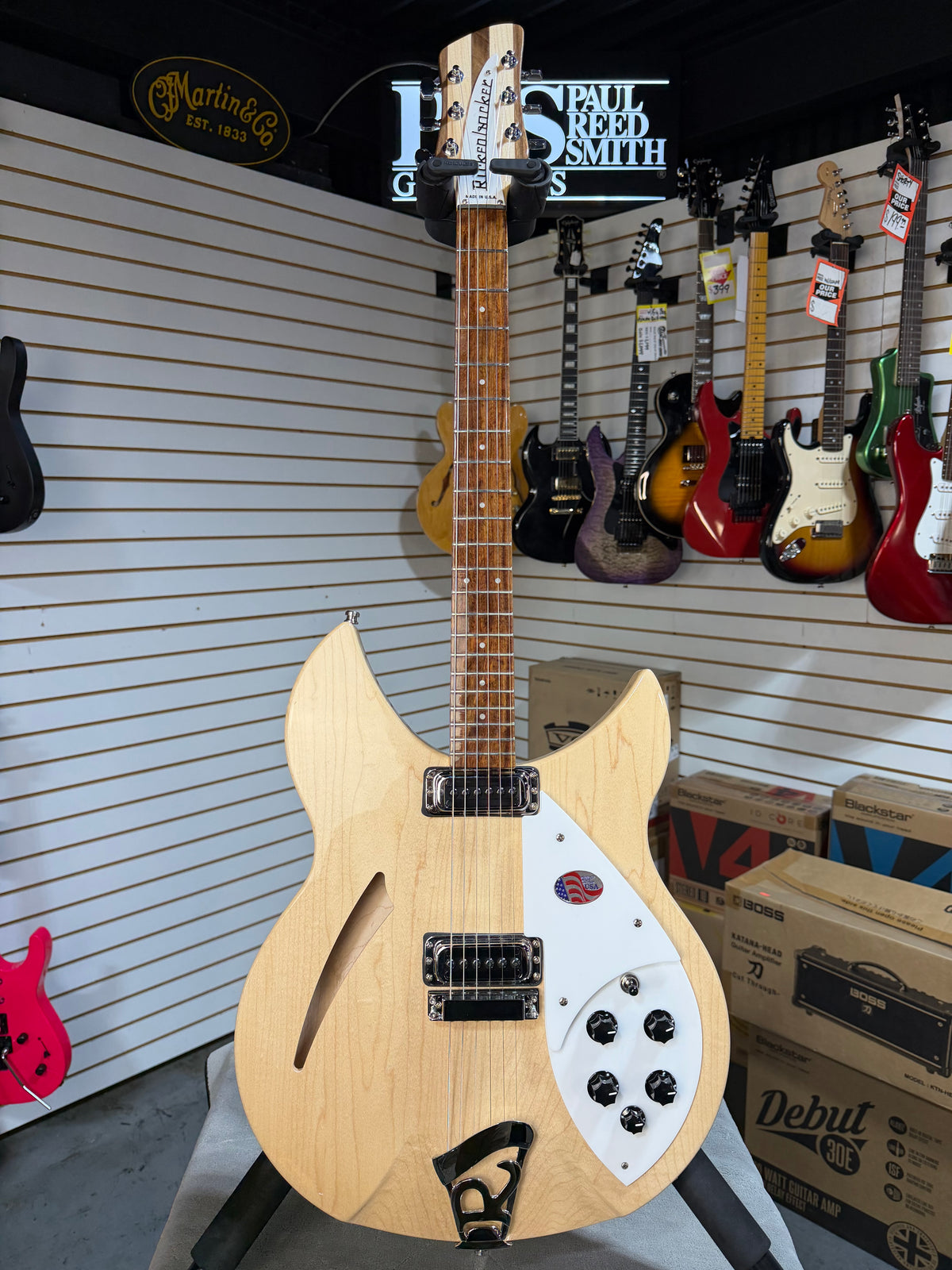 Rickenbacker 330 Mapleglo