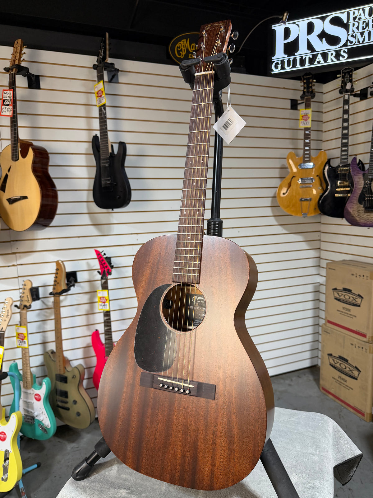 Martin 0-10E Retro Jason Isbell Left Handed Dark Mahogany