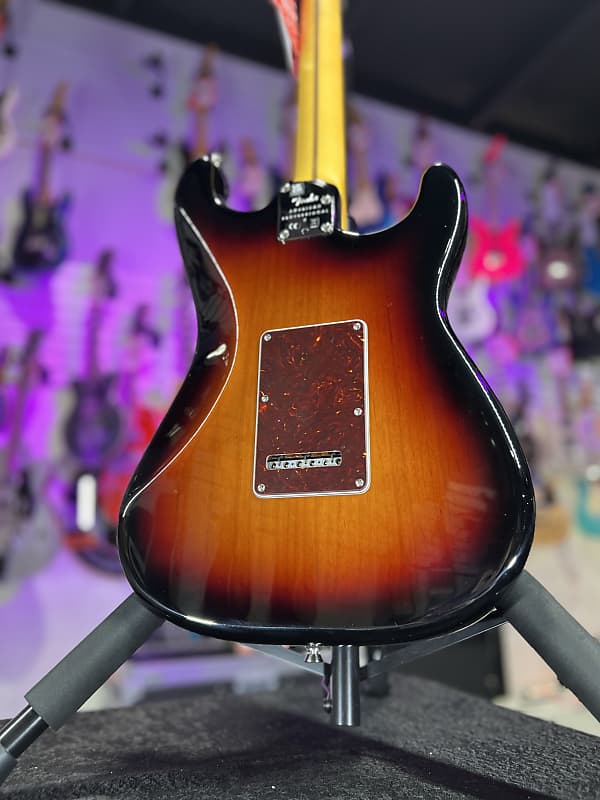 Fender Am Pro II Stratocaster Left-handed - 3 Color Sunburst Rosewood Board *FREE PLEK WITH PURCHASE*! 362