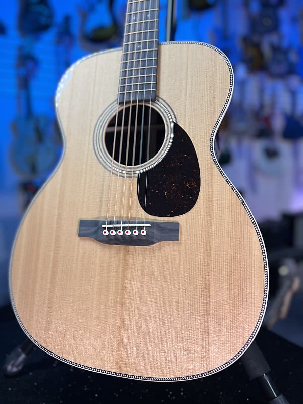 New Martin OM-28 Modern Deluxe, Natural, Martin Hardcase, Auth Dealer 525