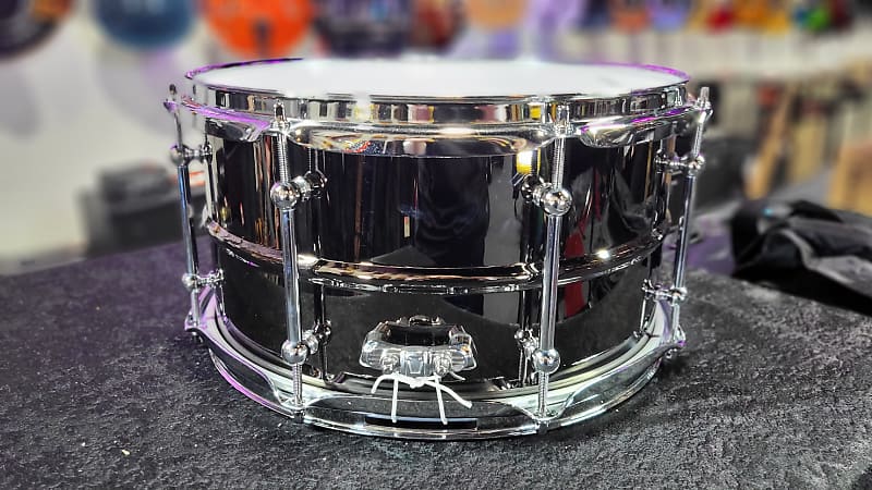 Ludwig Universal Black Brass Snare Drum 7in. x 13in. Chrome Hardware Auth Dealer Free Shipping!
