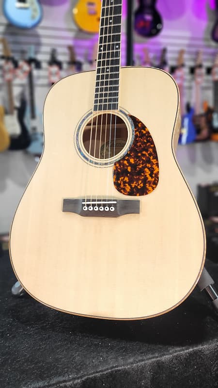 Larrivee D-05 Mahogany Acoustic Guitar Authorized Dealer *FREE PLEK WITH PURCHASE* 588