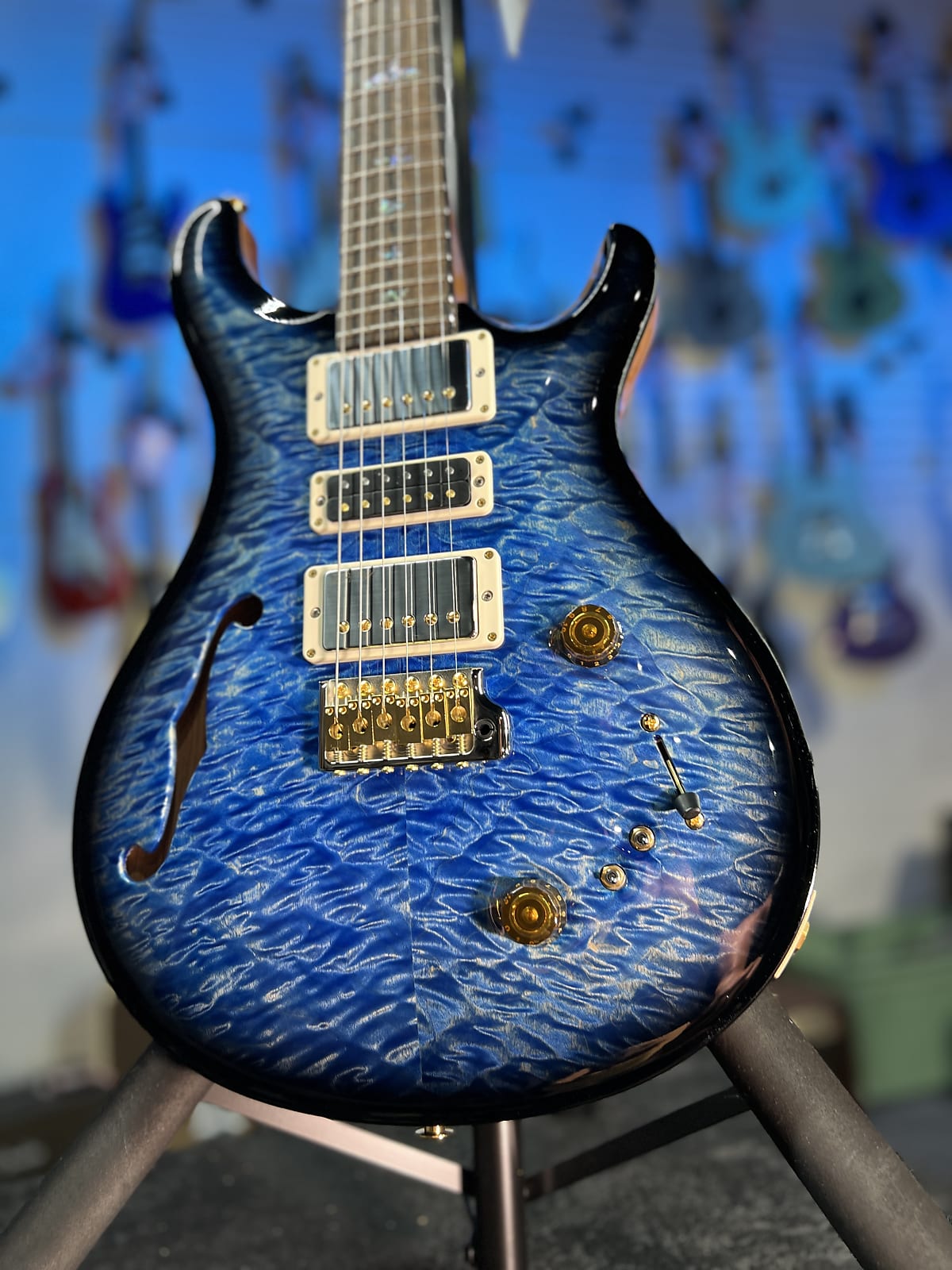 PRS 2025 Wood Library Special 22 Semi Hollow, Custom - Quilt River Blue Smokeburst, Paisley Case, Signature Dealer 554