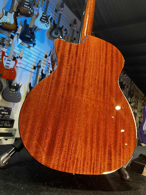 Eastman Guitars AC122-1CE Grand Auditorium Acoustic-electric Guitar - Natural GET PLEK'D! 407