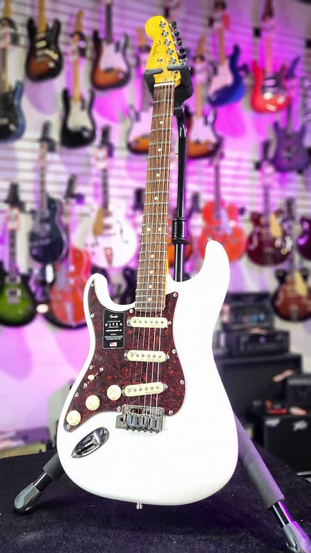 Fender American Ultra Stratocaster Left-handed Arctic Pearl Rosewood Fingerboard *FREE PLEK WITH PURCHASE*! 407