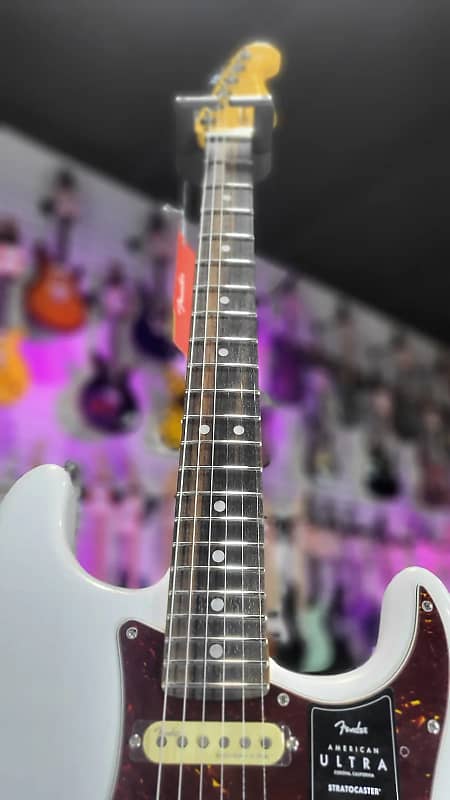Fender American Ultra Stratocaster - Arctic Pearl with Rosewood Fingerboard *FREE PLEK WITH PURCHASE*! 618