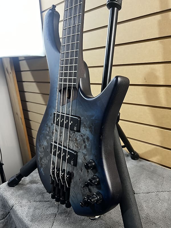 EHB Ergonomic Headless Bass Guitar - Cosmic Blue Starburst Flat #107 GET PLEK'D!