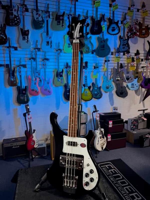 Rickenbacker 4003S Jetglo