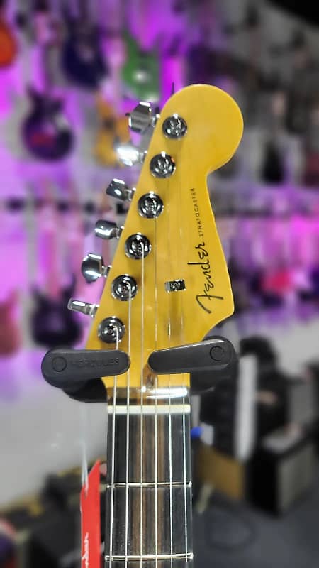 Fender American Ultra Stratocaster - Arctic Pearl with Rosewood Fingerboard *FREE PLEK WITH PURCHASE*! 618