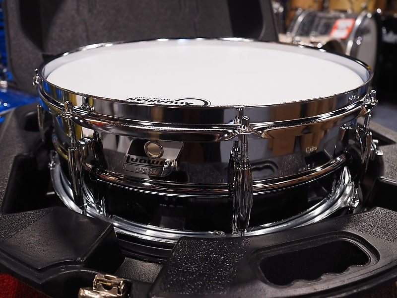 Ludwig 5x14 Steel Snare Ufo Kit W/ L8040 Molded Case, L381 Speedex Rubber Practice Pad, Drumsticks