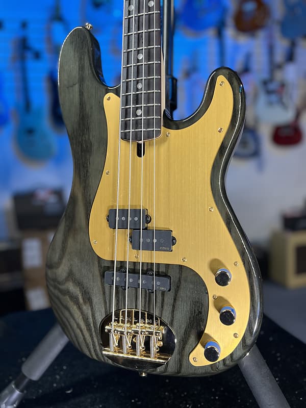 Lakland Geezer Butler Signature Skyline 44-64 Custom GZ Transparent Black