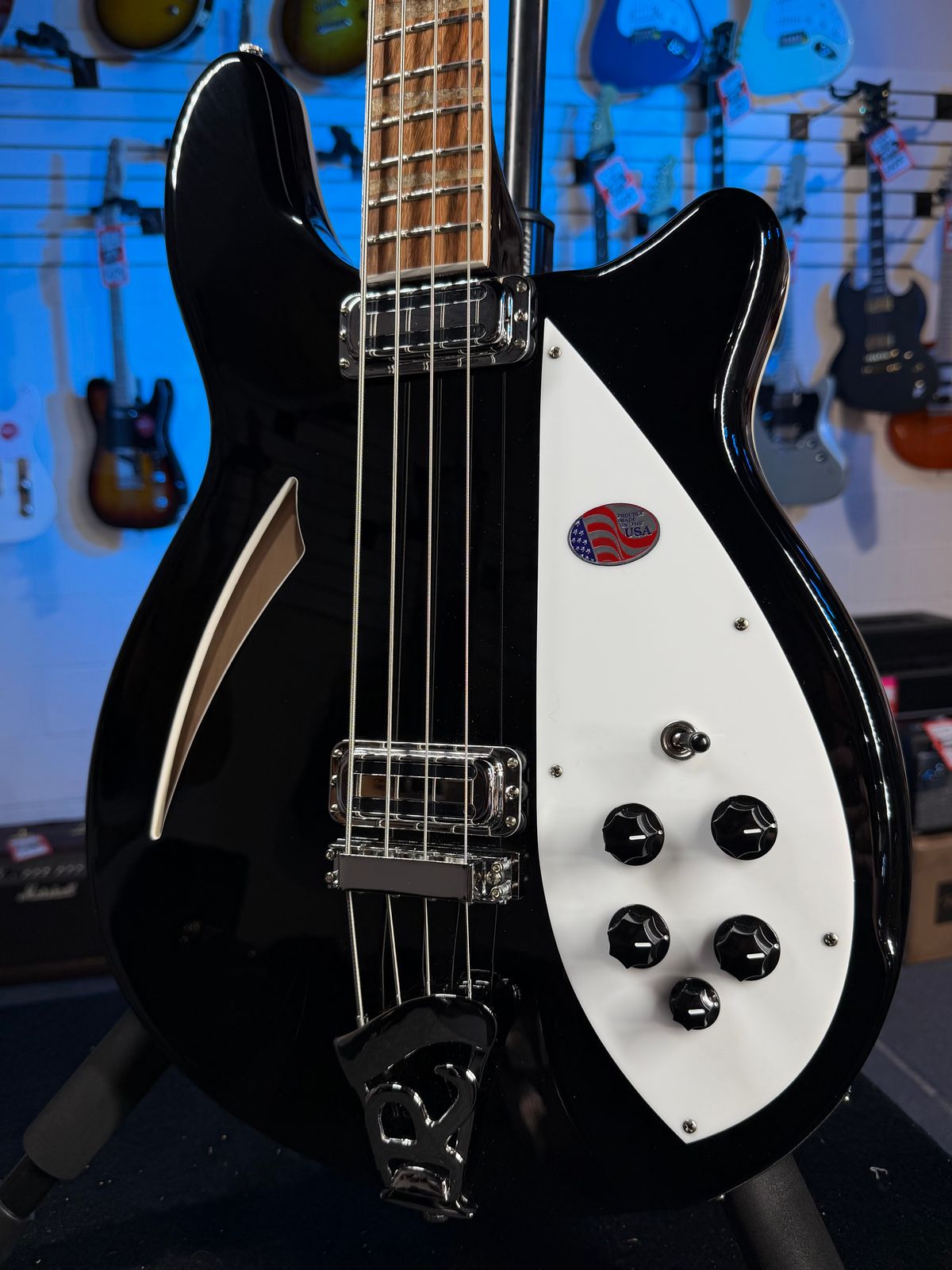 Rickenbacker 4005V 2026 - Jetglo w RIC Vintage Style Case, 716