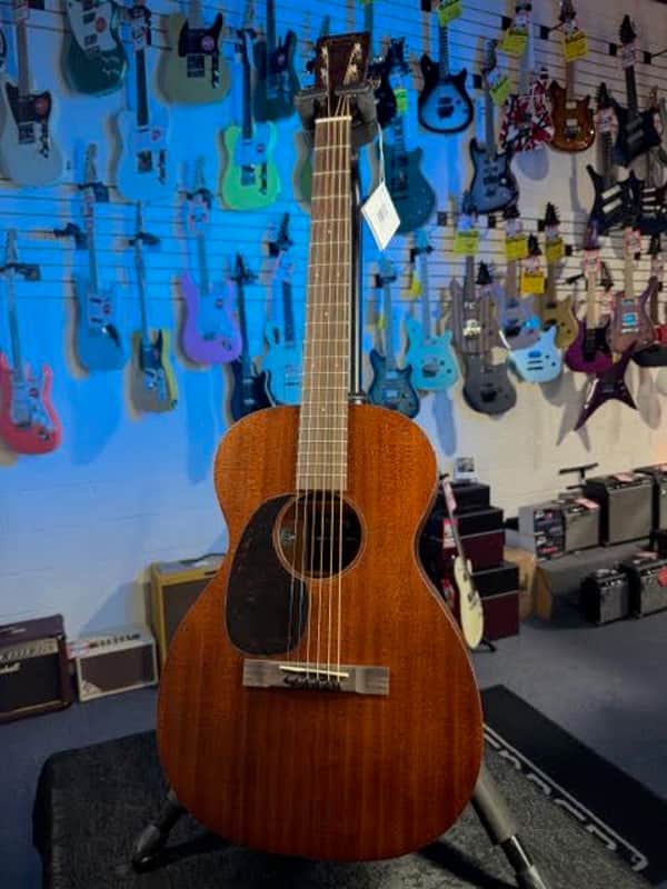 Martin 0-10E Retro Jason Isbell Left Handed Dark Mahogany