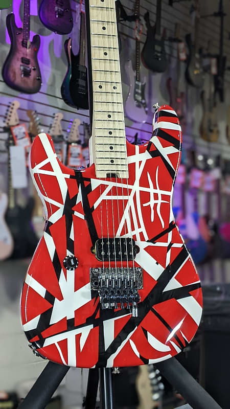 EVH Striped Series Left-Handed - Red w/ Black Stripes *FREE PLEK WITH PURCHASE* 709