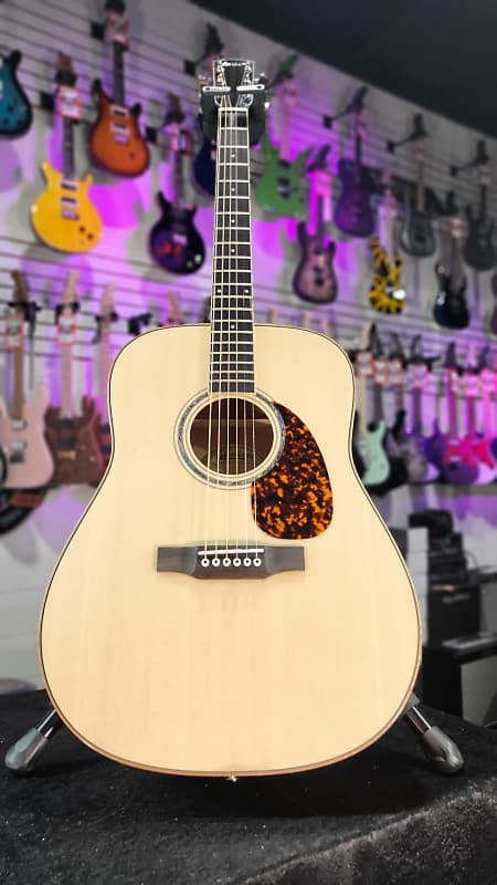 Larrivee D-05 Mahogany Acoustic Guitar Authorized Dealer *FREE PLEK WITH PURCHASE* 588