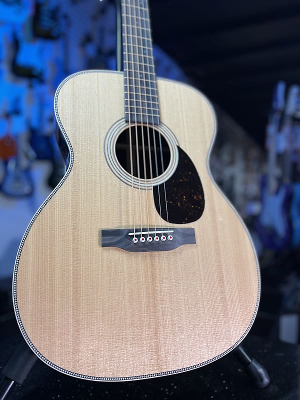 New Martin OM-28 Modern Deluxe, Natural, Martin Hardcase, Auth Dealer 525