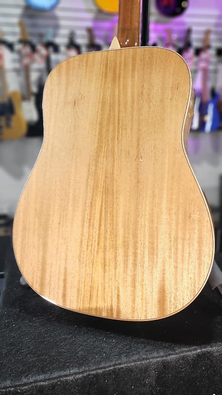 Larrivee D-05 Mahogany Acoustic Guitar Authorized Dealer *FREE PLEK WITH PURCHASE* 588