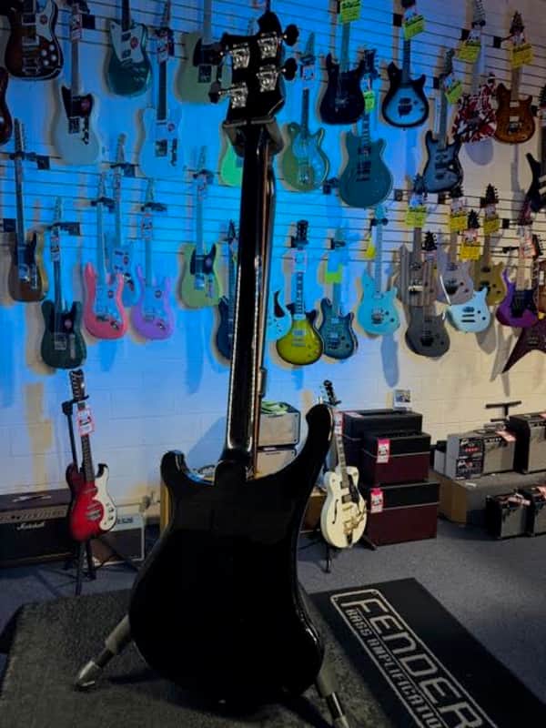 Rickenbacker 4003S Jetglo