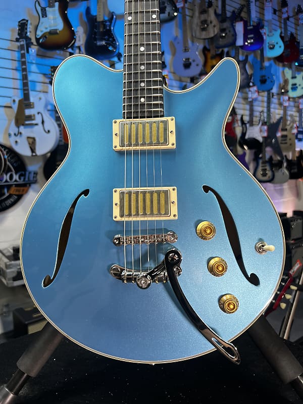 Eastman Guitars Romeo LA Semi hollowbody Electric Guitar - Celestine Blue Auth Deal Free Ship! 632 GET PLEK’D!