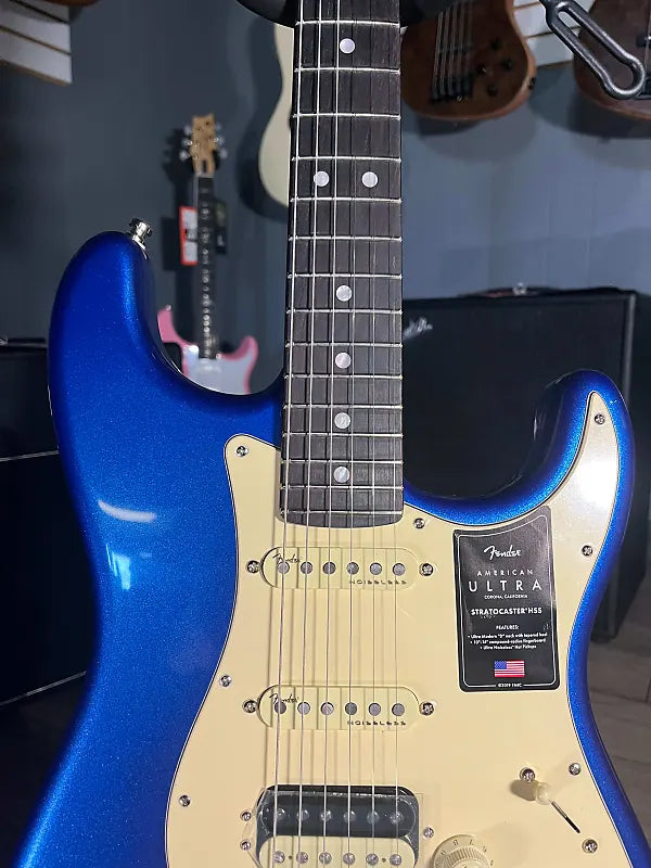 American Ultra Stratocaster HSS - Cobra Blue W/ Rosewood Fretboard #667