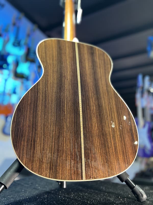 New Martin OM-28 Modern Deluxe, Natural, Martin Hardcase, Auth Dealer 525