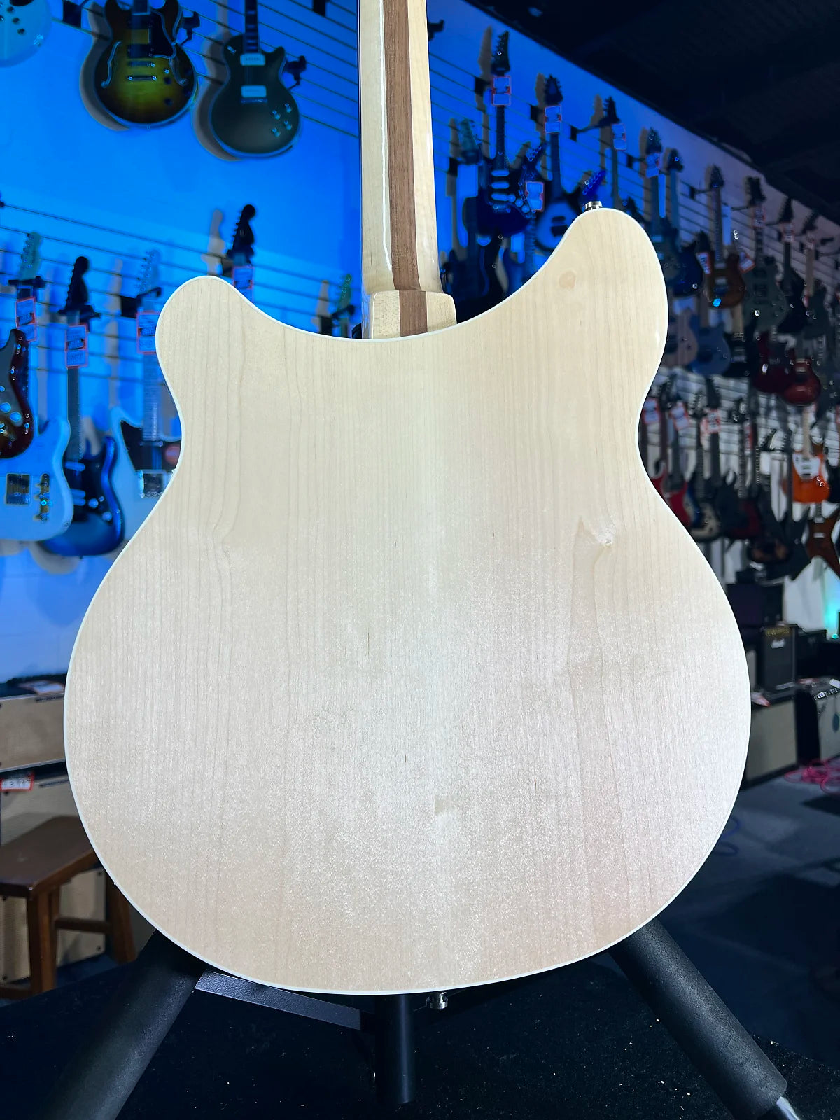 New Rickenbacker 360 Mapleglo Electric Guitar w/ OHSCase, Free Ship, Auth Dealer 360MG 770