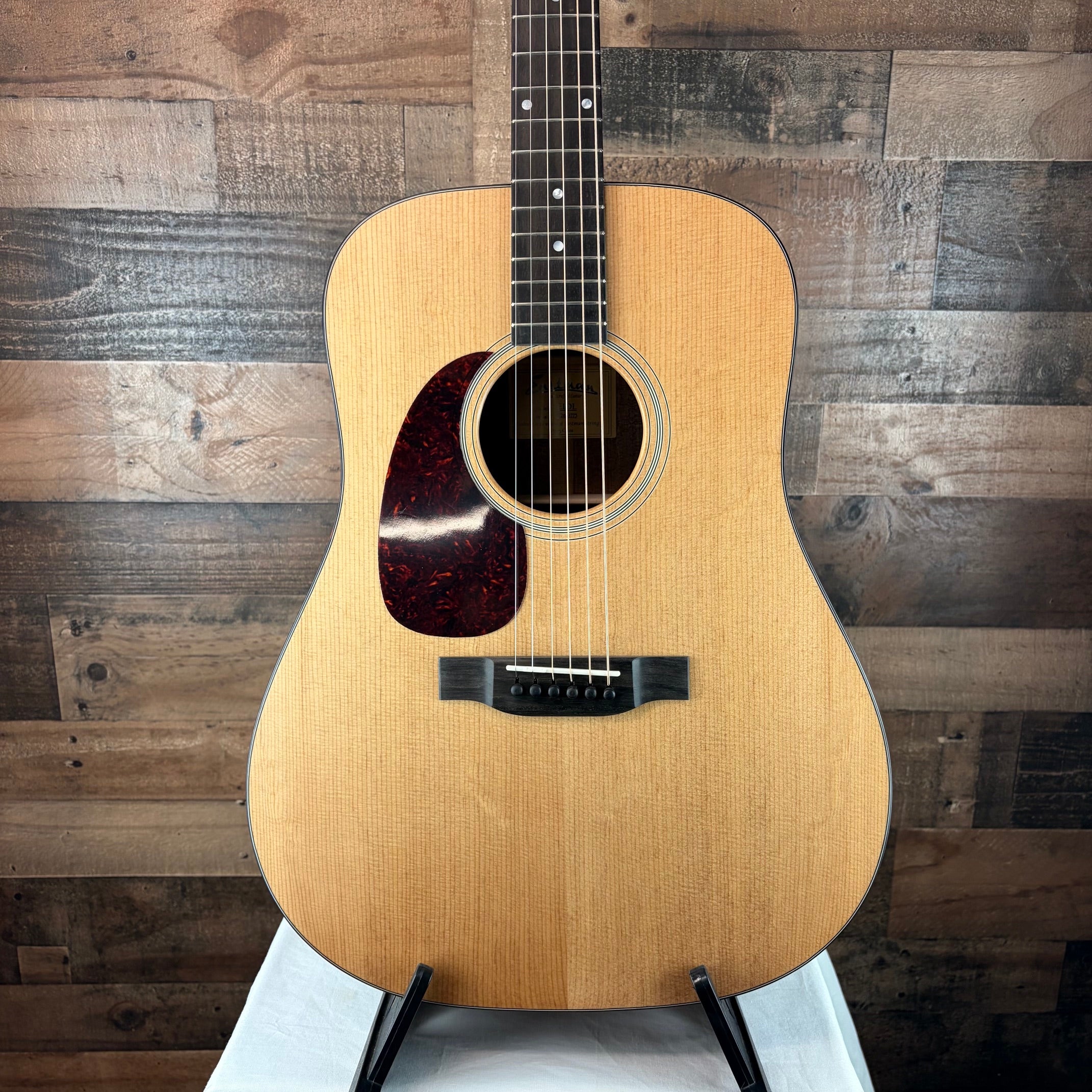 Eastman E1DL Left Handed Acoustic Guitar