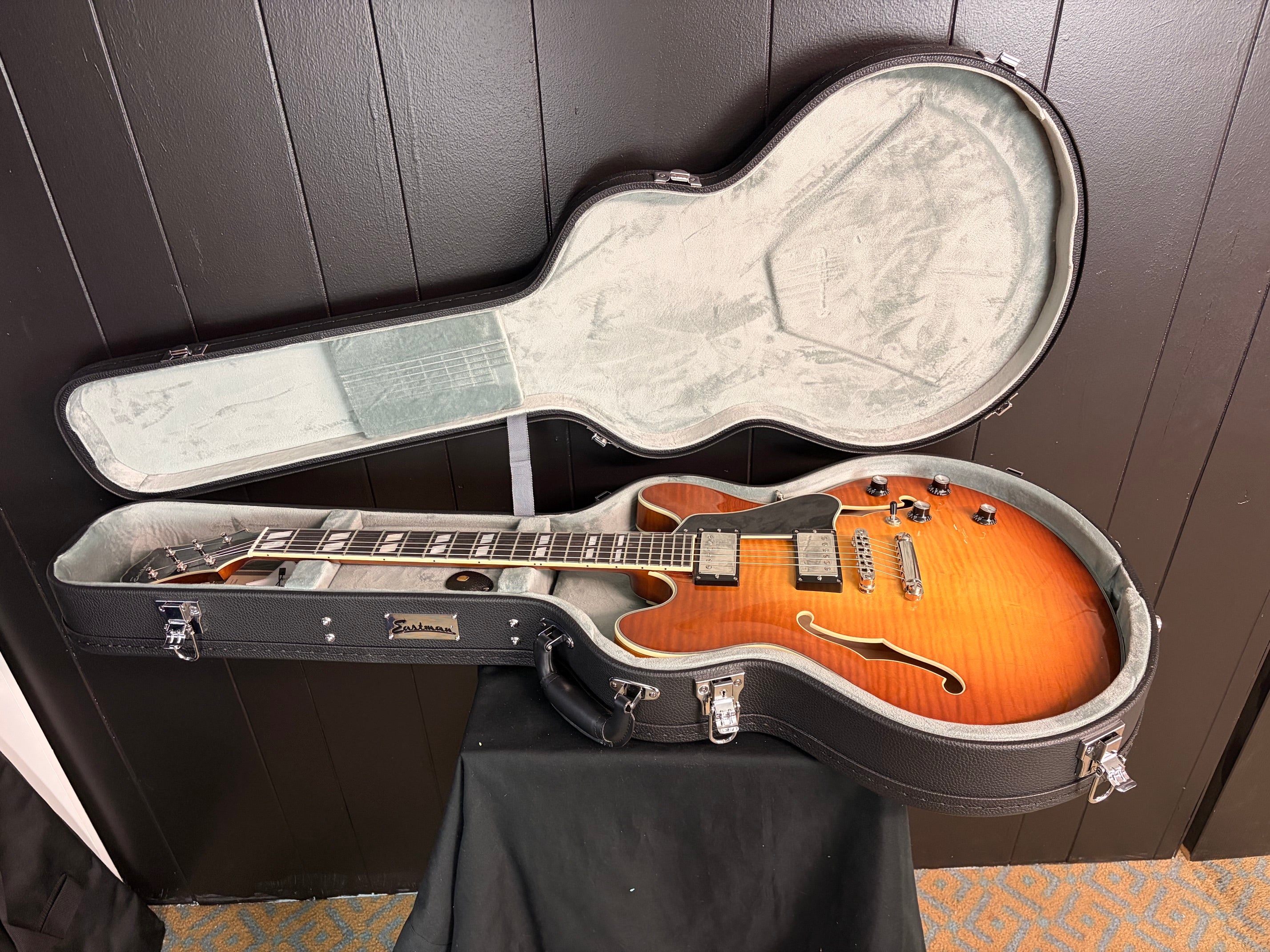 Eastman T486-GB Thinline Semi-Hollowbody Goldburst