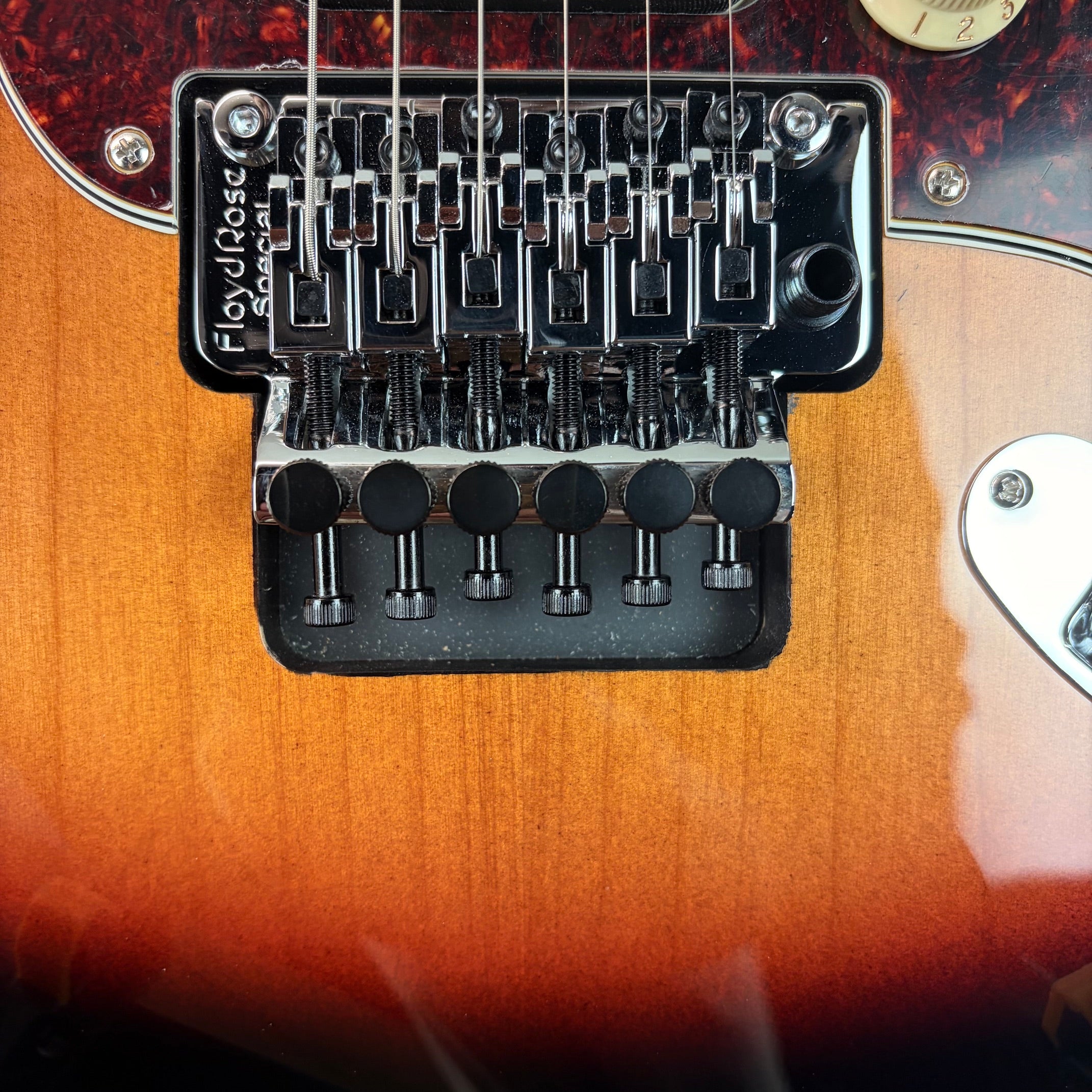 Fender Player II Modified HSS Stratocaster Floyd Rose 3-Color Sunburst
