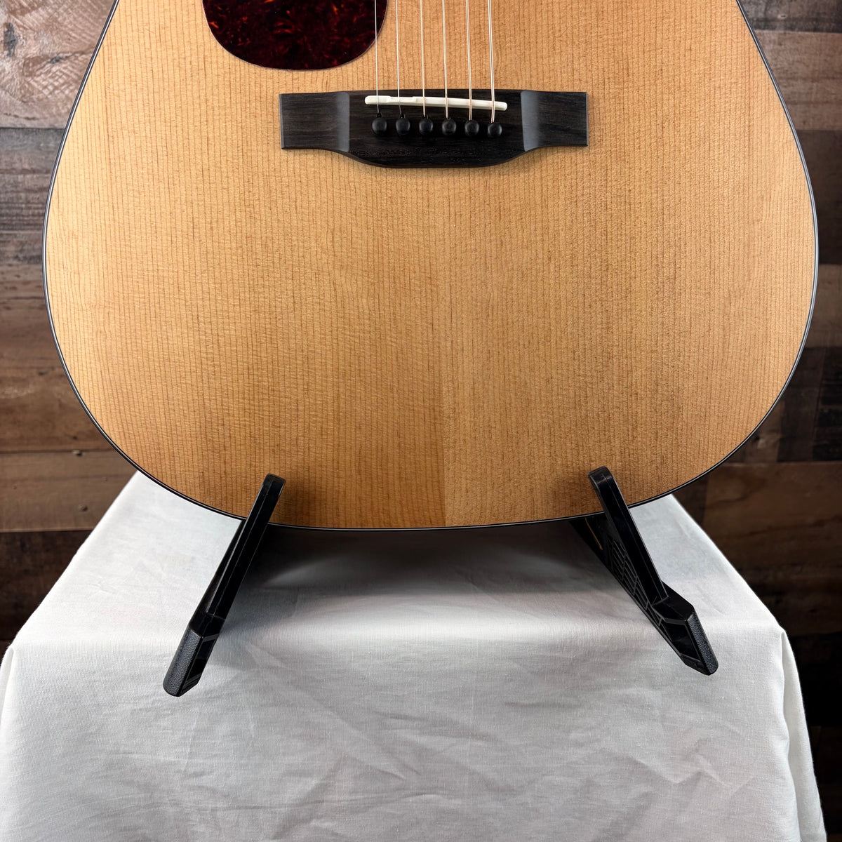 Eastman E1DL Left Handed Acoustic Guitar