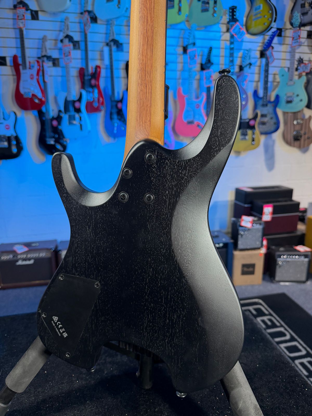 banez QX52B Weathered Black
