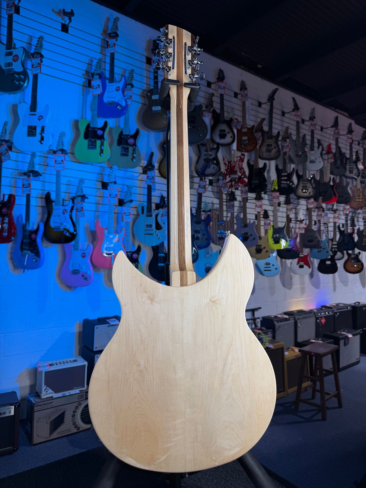 Rickenbacker 330/12 Mapleglo