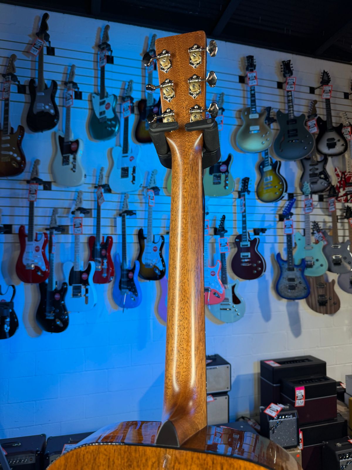 Martin 000-18 Standard Series Acoustic Guitar, Natural with Aging Toner