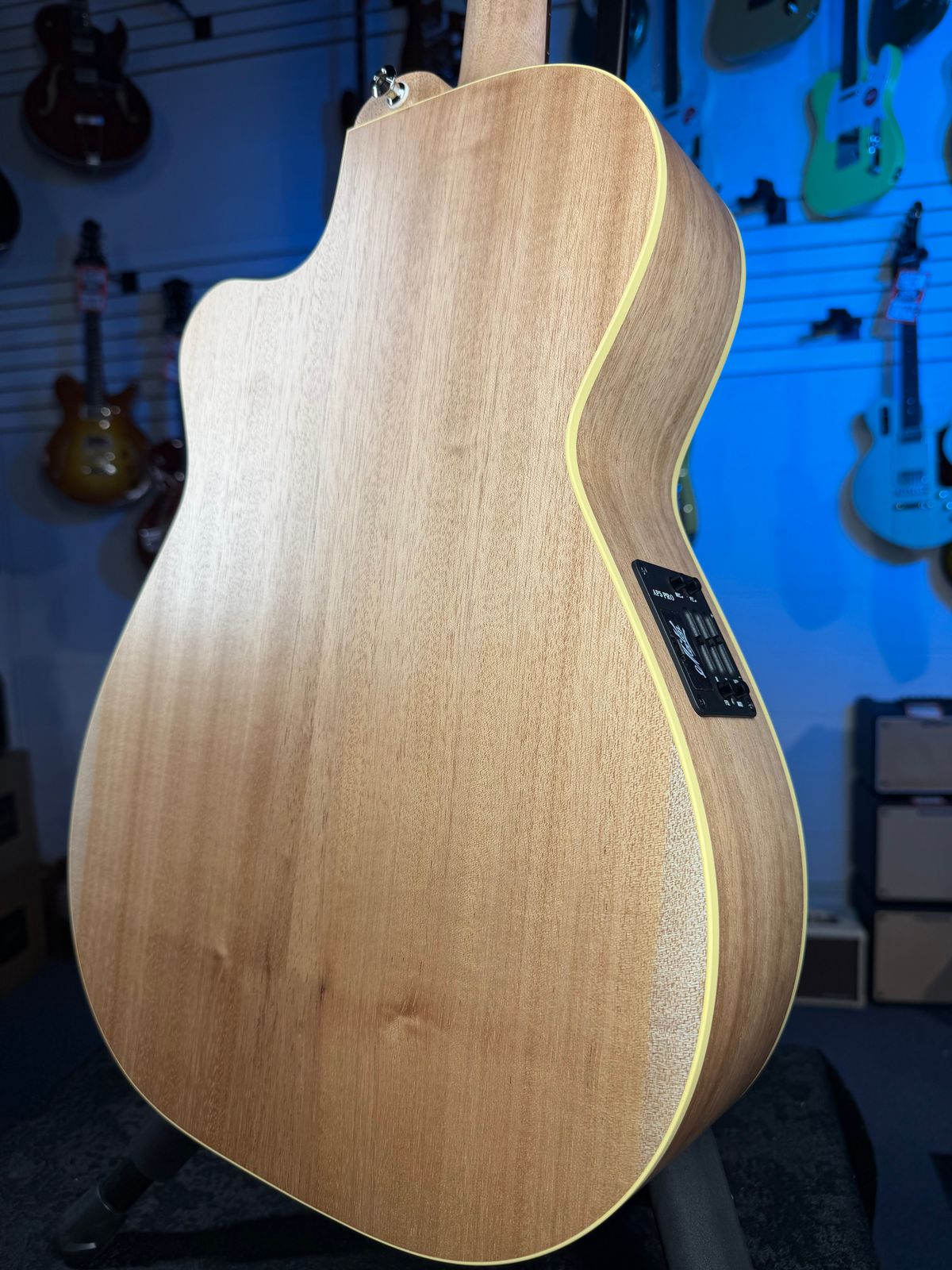 Maton Performer Natural