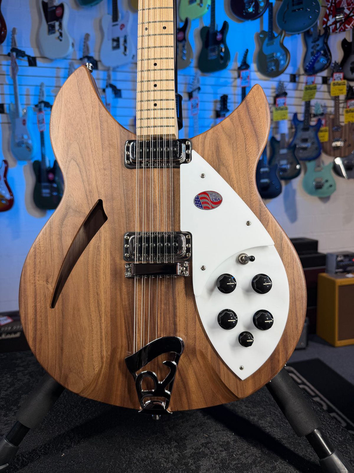 Rickenbacker 330/12 Walnut