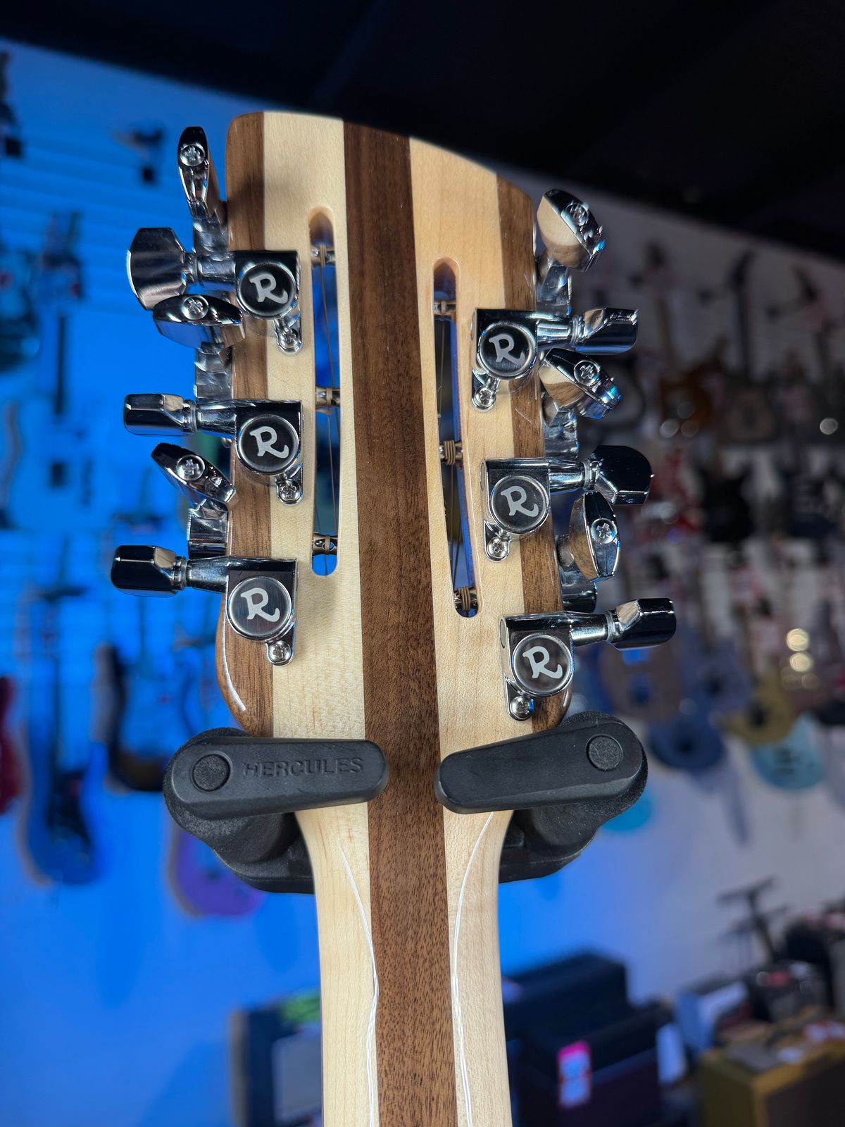 Rickenbacker 330/12 Mapleglo