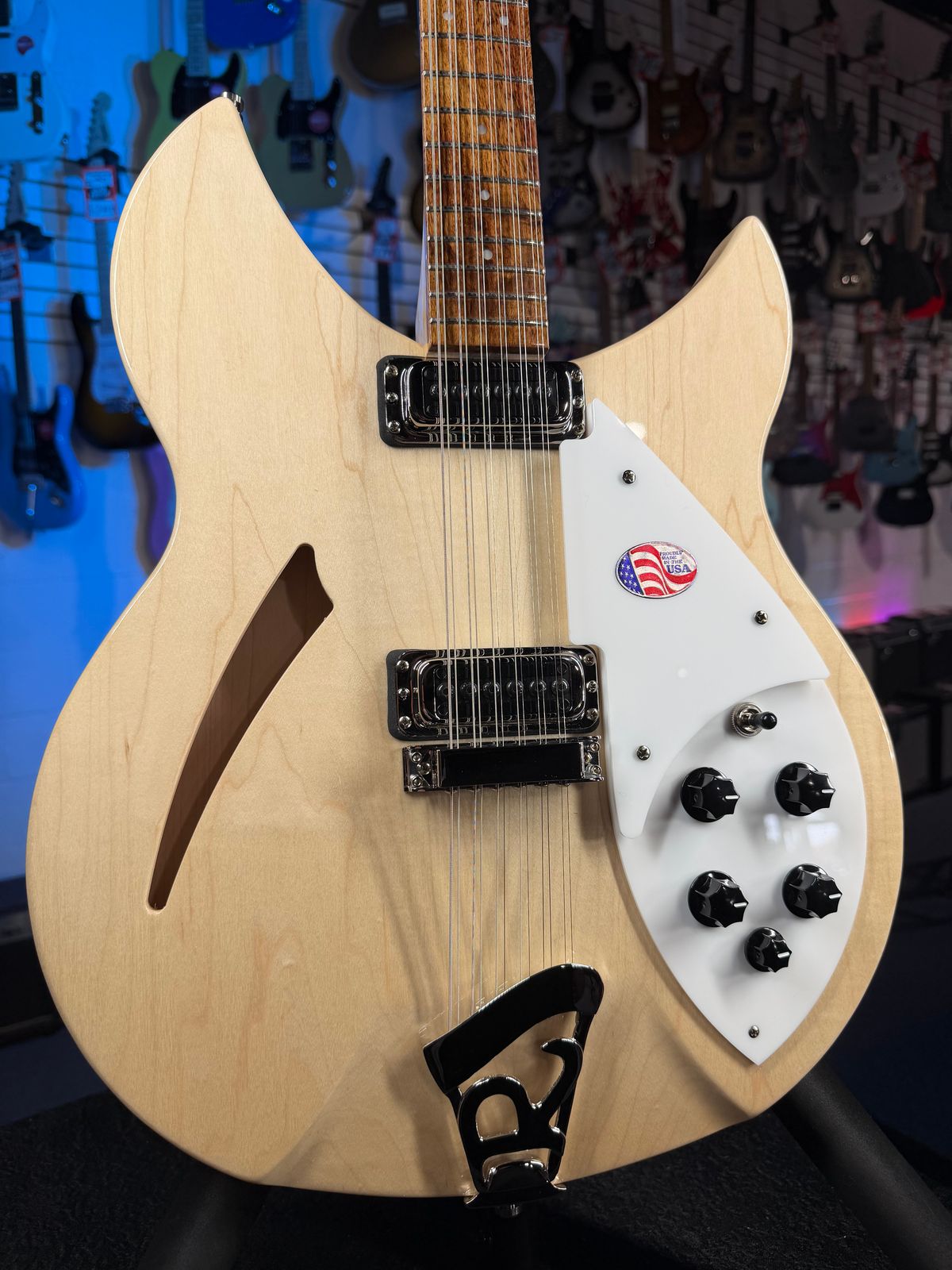 Rickenbacker 330/12 Mapleglo