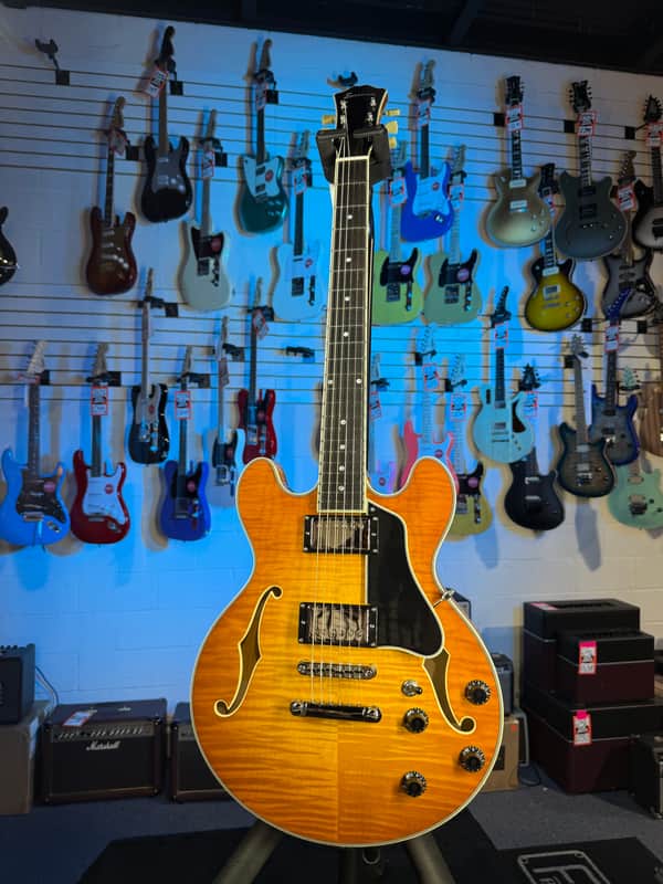 Eastman T484 Thinline Semi-Hollowbody Goldburst