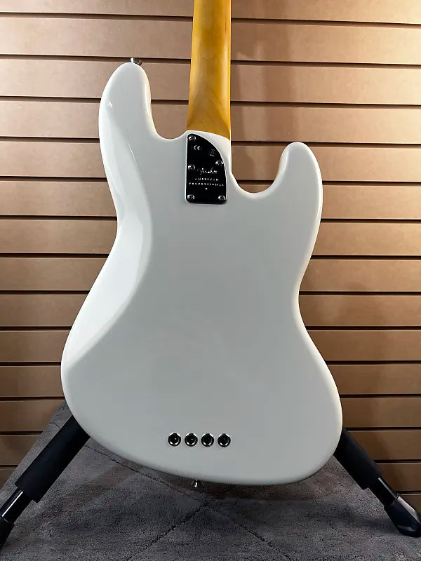 American Professional II Jazz Bass Left-Handed - Olympic White #450 GET PLEK'D!