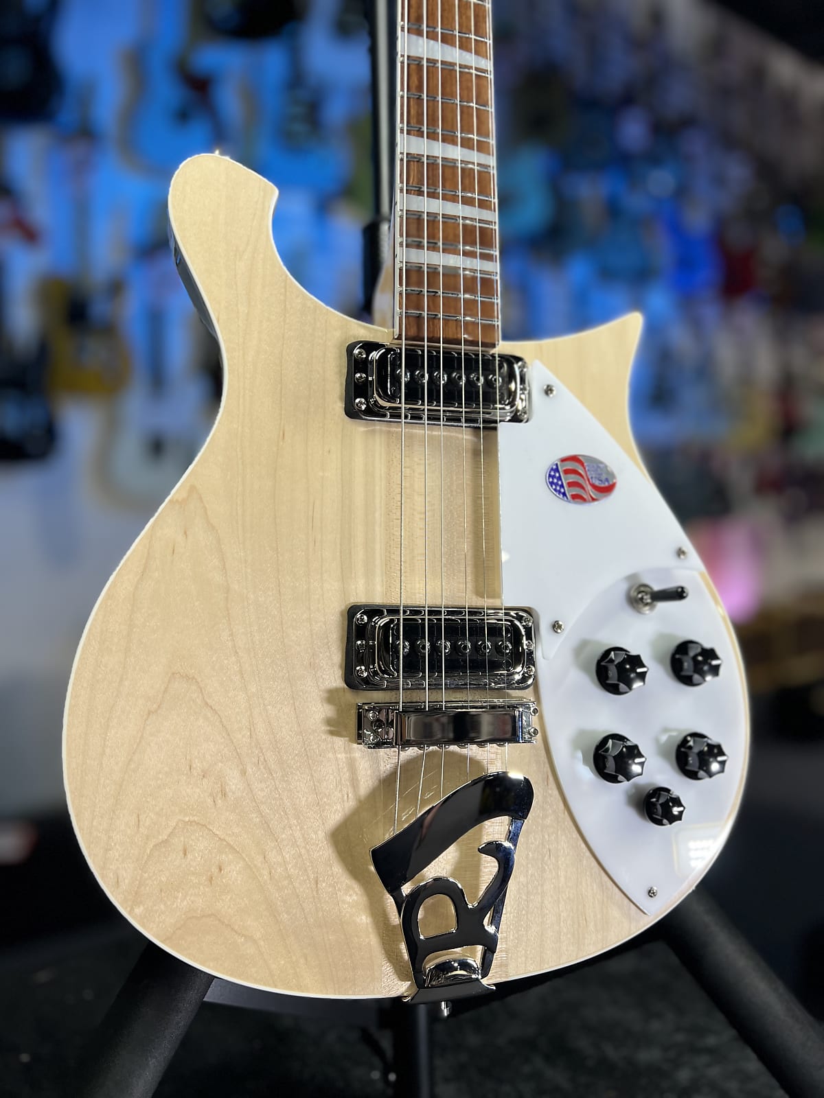 New Rickenbacker 620 Mapleglo Electric Guitar wOHSC Auth Dealer Free Ship 620MG 772