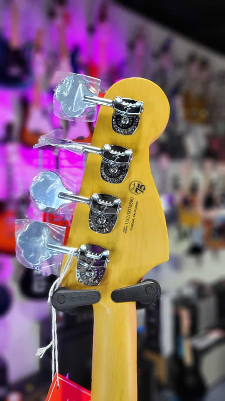 Fender American Professional II Precision Bass Left-handed Black Maple Fingerboard *FREE PLEK WITH PURCHASE*! 590