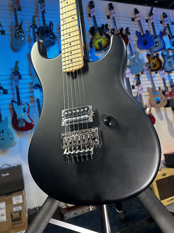 Kramer The 84 Intruder Black Satin with Gig Bag Auth Deal Free Shipping! 143 GET PLEK’D!
