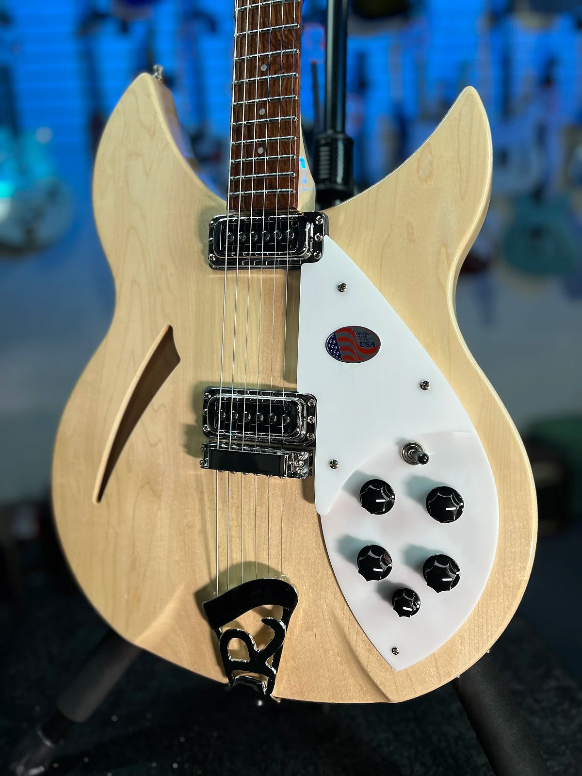 New 2024 Rickenbacker 330 Guitar - Mapleglo, with Rickenbacker Case, 330MG 732